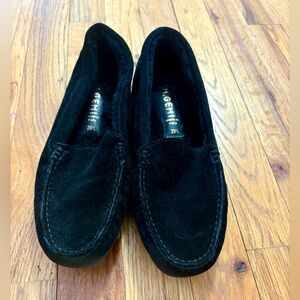M. Gemi women’s black loafers. Size 7 1/2